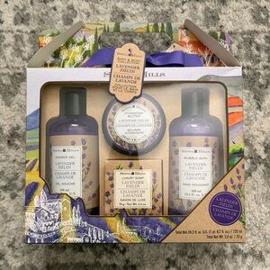 Lavender Fields Bath & Body Gift Set - Lavender